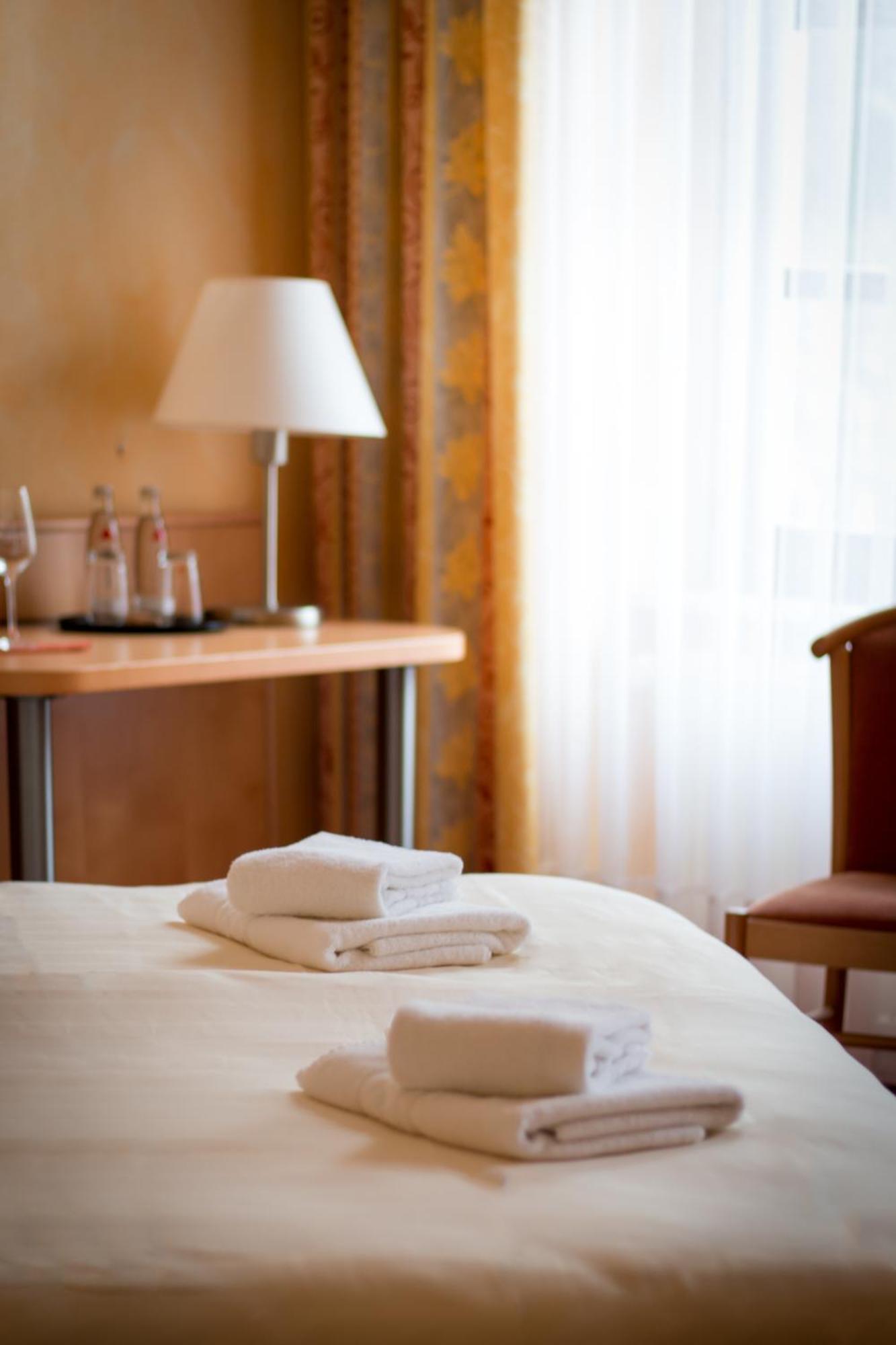 Hotel Bremerhof Kaiserslautern Rum bild